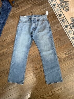 NWT - Gap Jeans in Relaxed Fit with GapFlex - 33 x 32